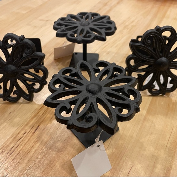 Black door knobs - Picture 1 of 3